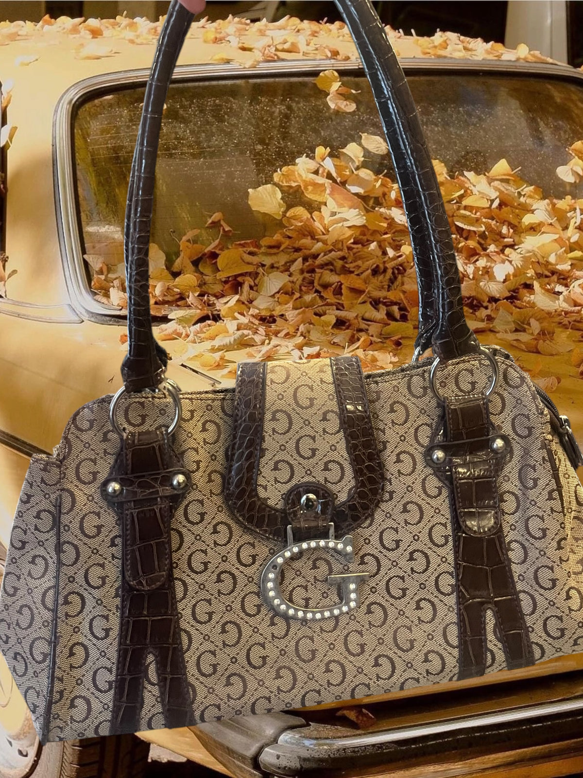 90s spacious hand bag