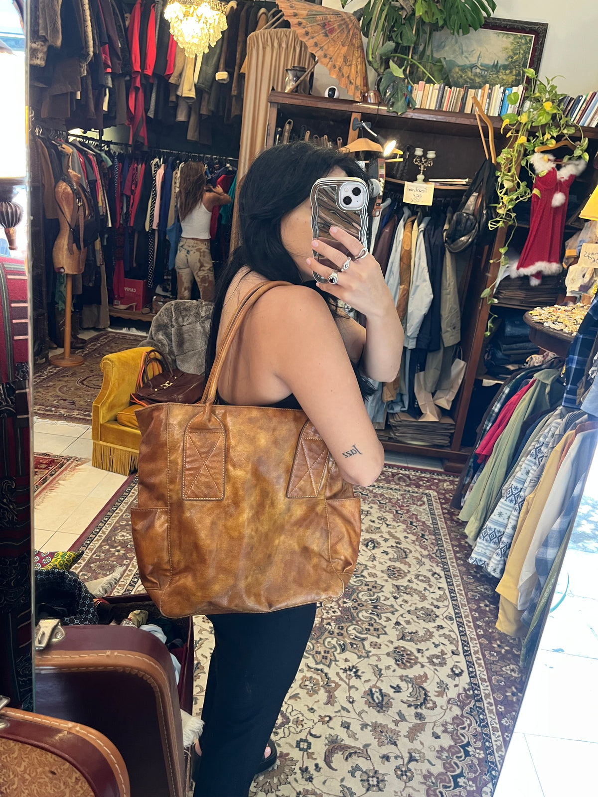Spacious leather 90s handbag