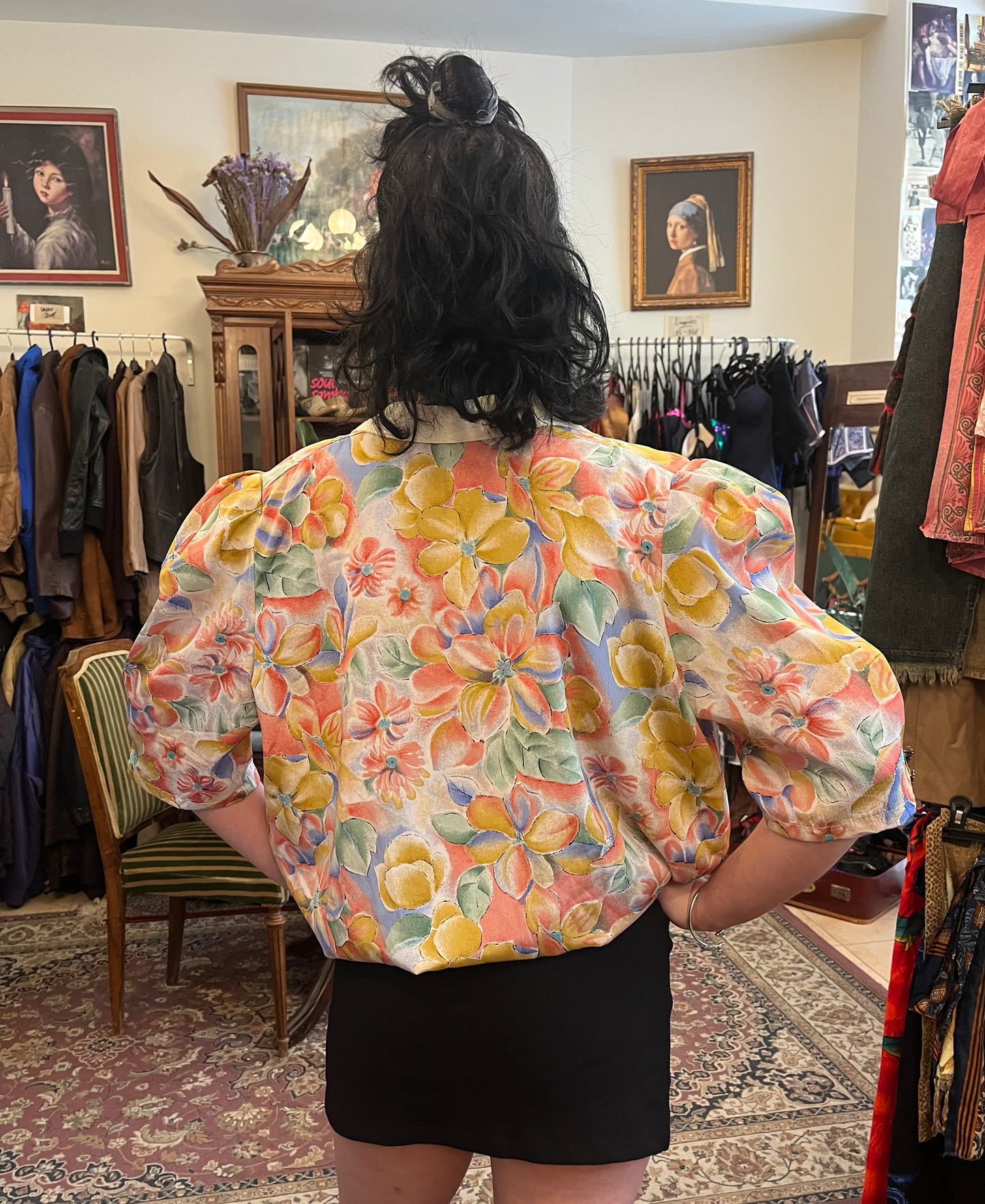 Floral button up shirt .Size L