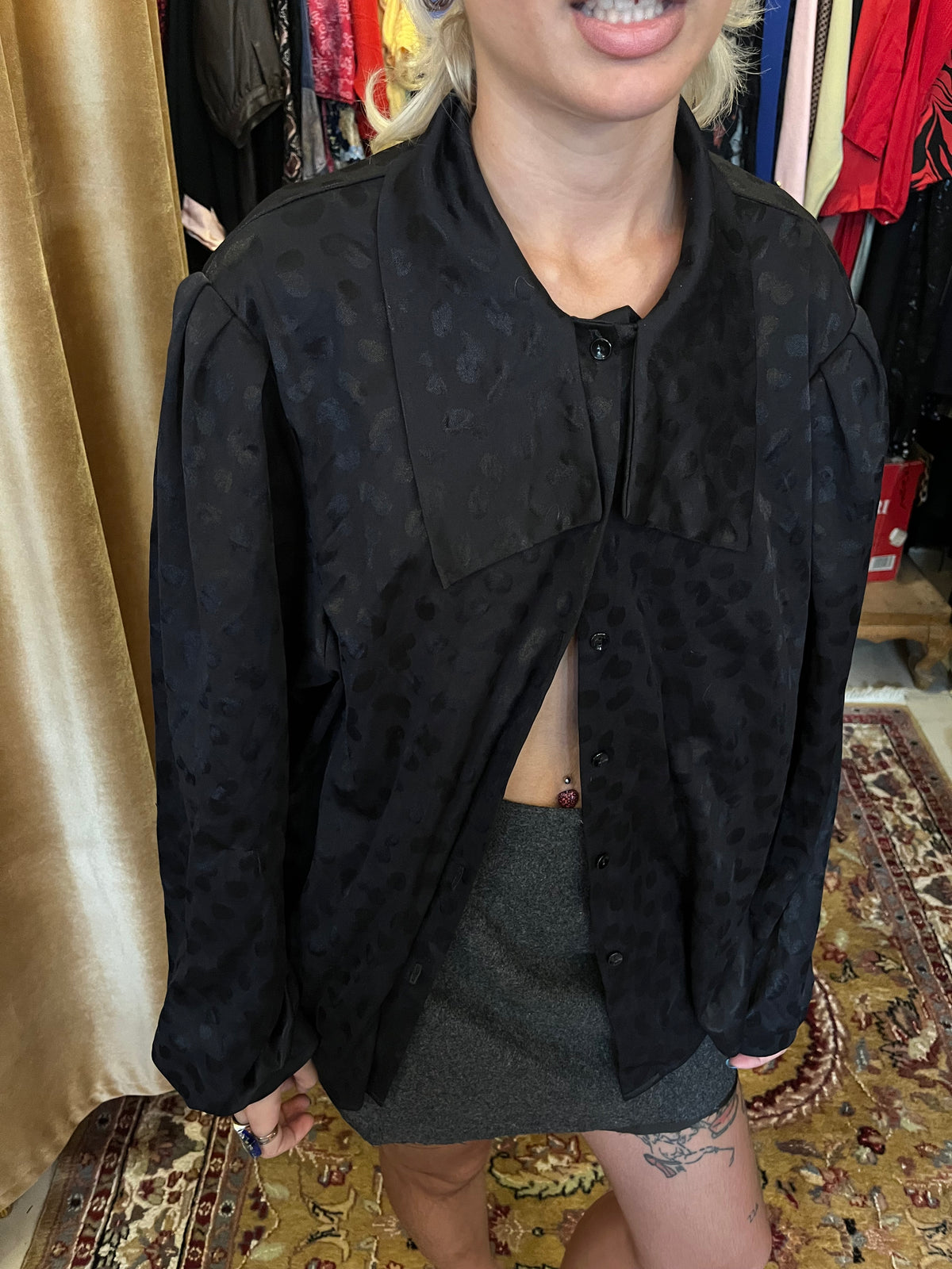Vintage button up puffy sleeved shirt
