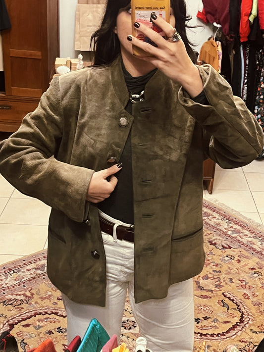 90s button up suede jacket .Fits best M