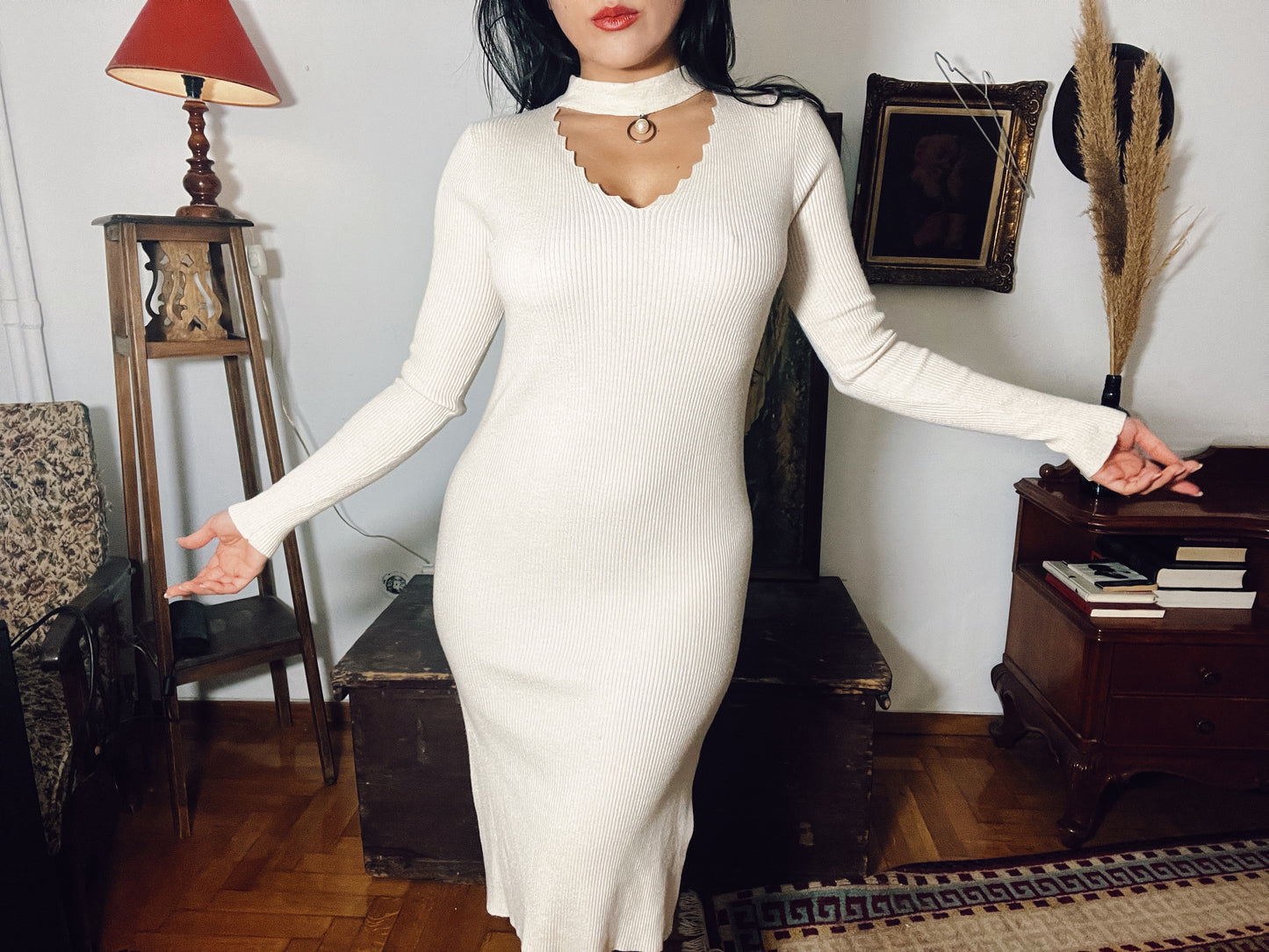 90s bodycon off white choker  dress .Fits best S/M in elastic fit