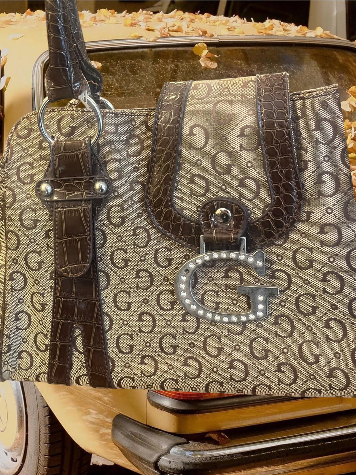 90s spacious hand bag