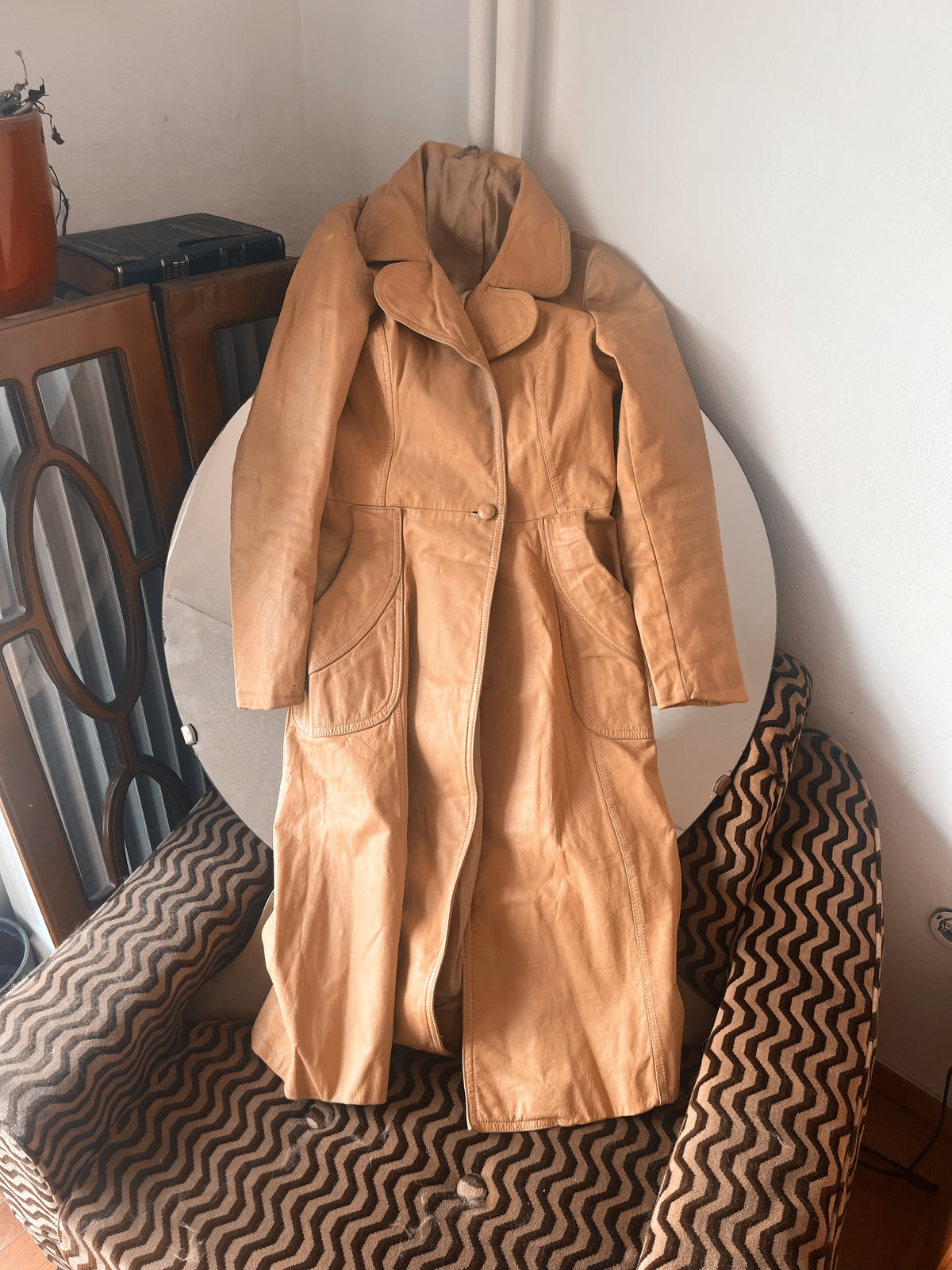 One button two pocket genuine leather 90s coat