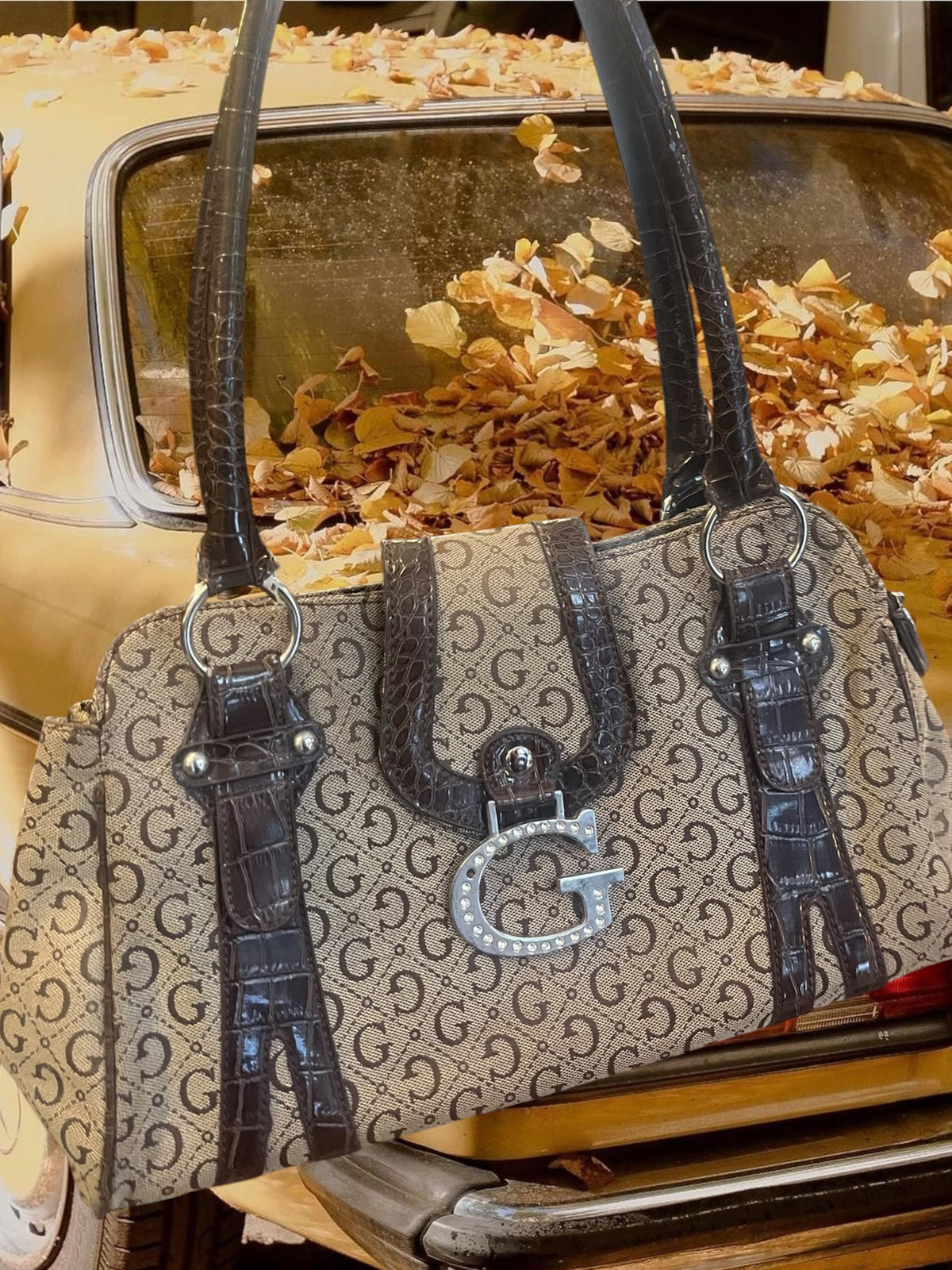 90s spacious hand bag