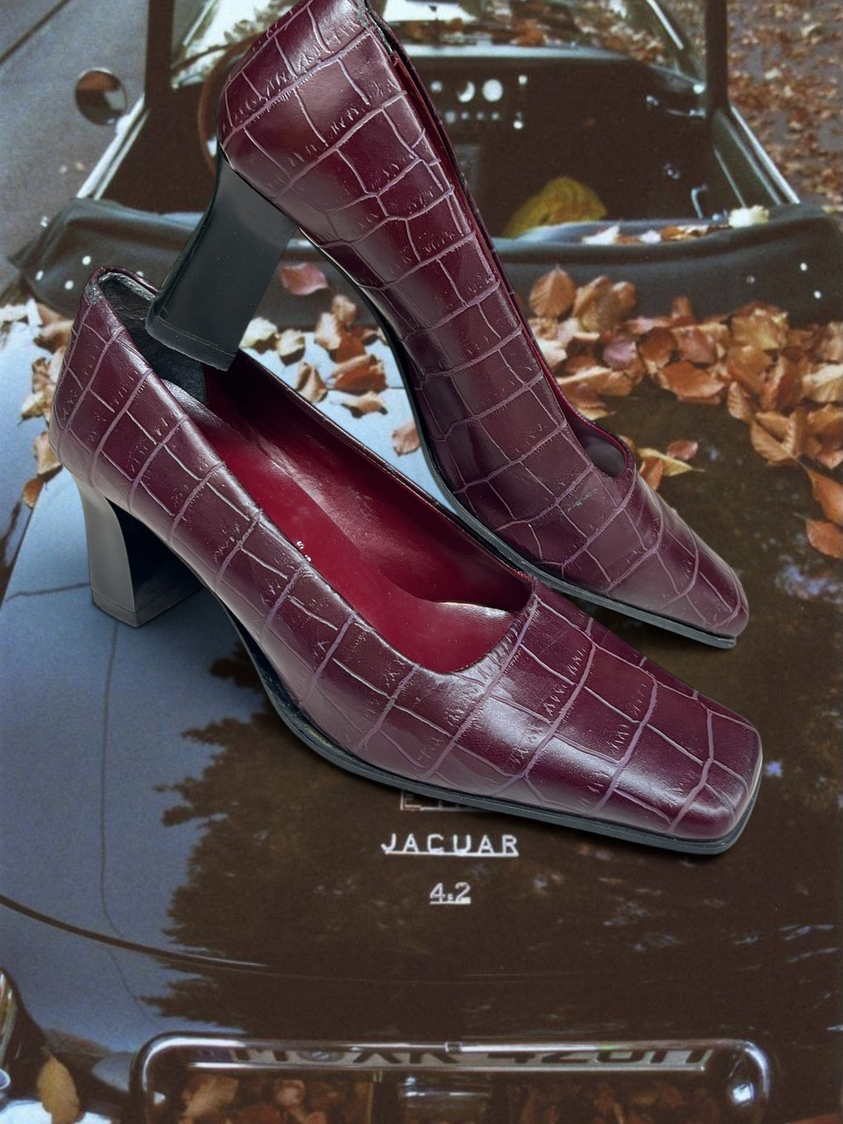 Leather heeled everyday shoes