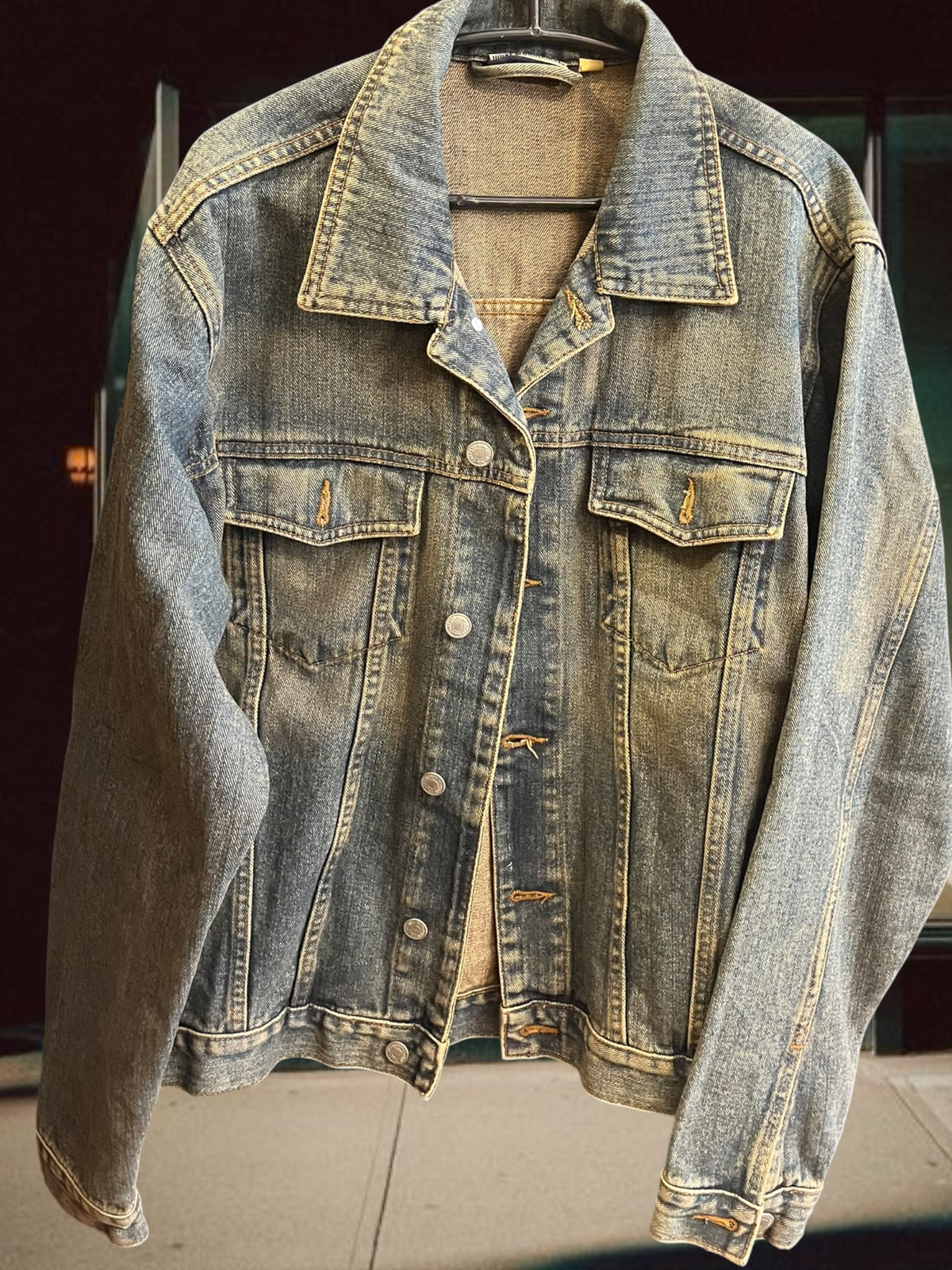 Light wash 90s denim jacket
