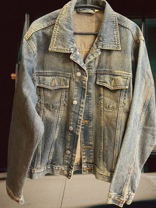 Light wash 90s denim jacket