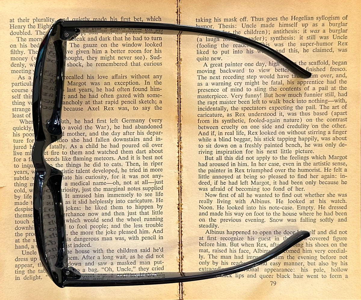 Black Vintage Sunnies