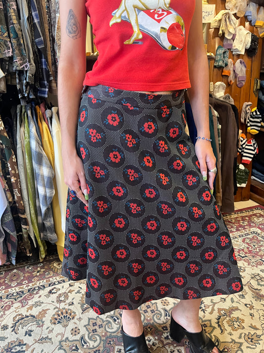 70s midi skirt .Fits best M in high waisted  fit or S /XS in super low rise