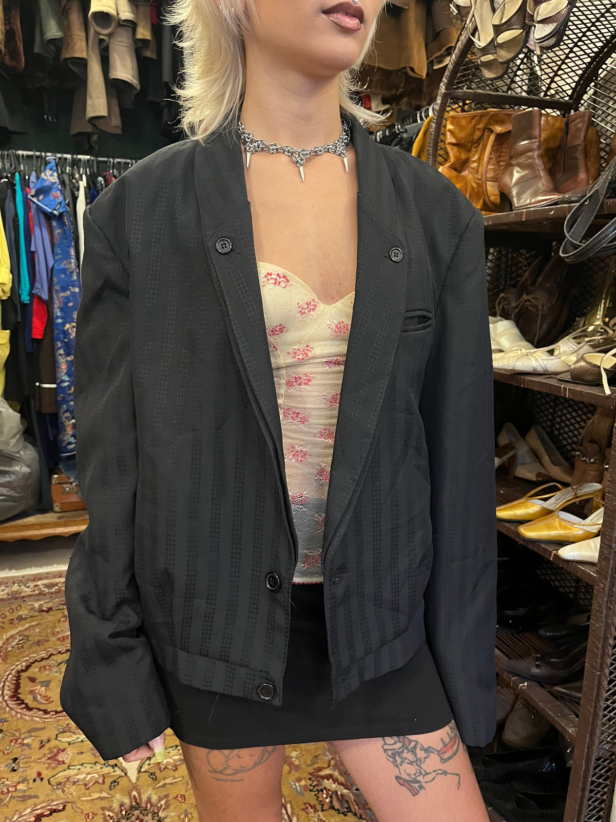 Oversized collared cropped blazer