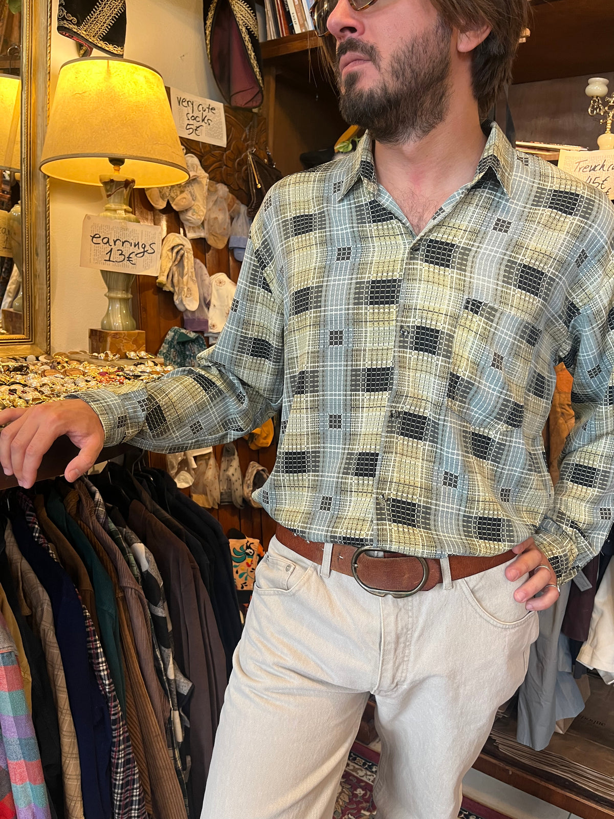 Vintage button up funky shirt