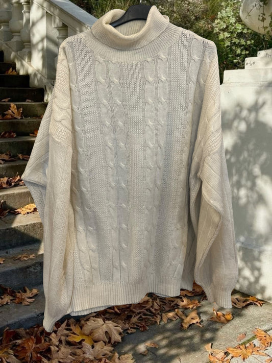 Vintage turtleneck off white jumper