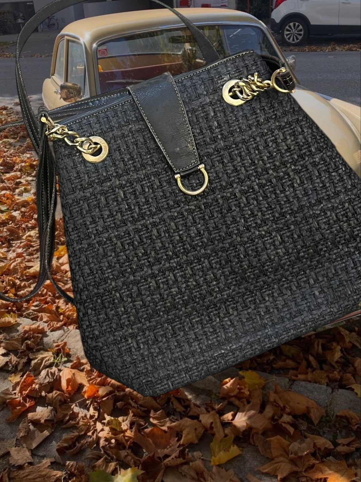 90s hand bag in black