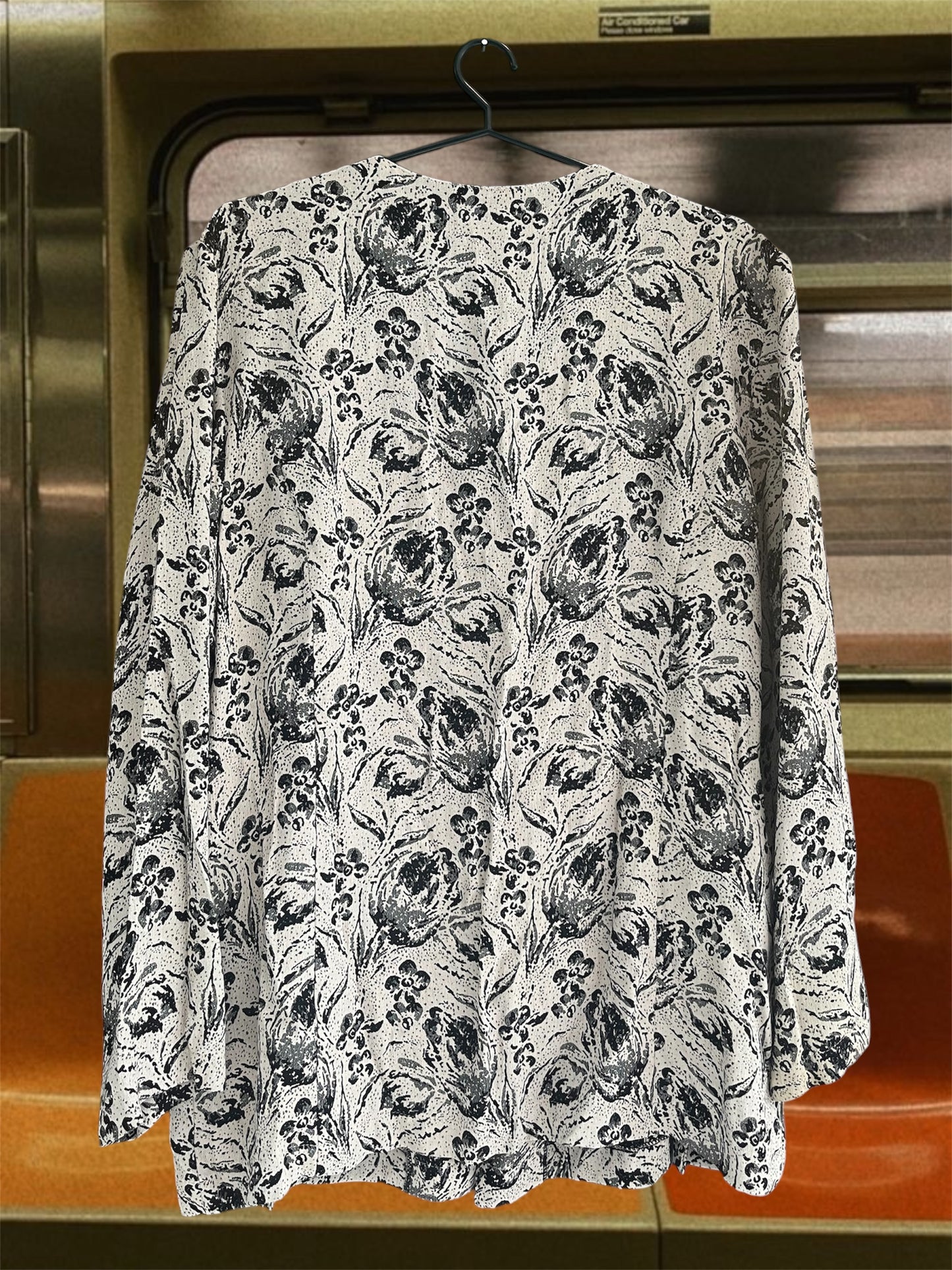 Vintage floral light blazer
