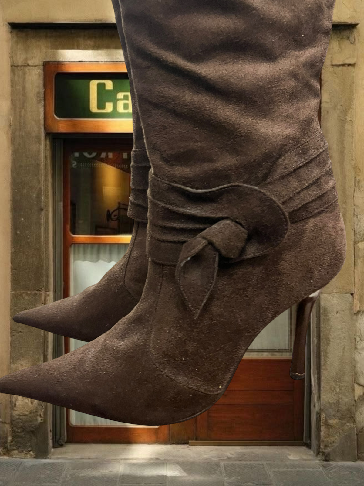 90s pointed heeled boots