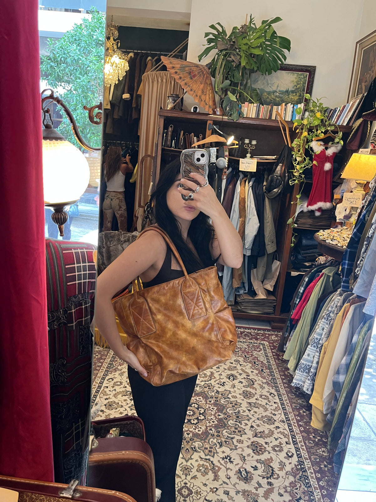 Spacious leather 90s handbag