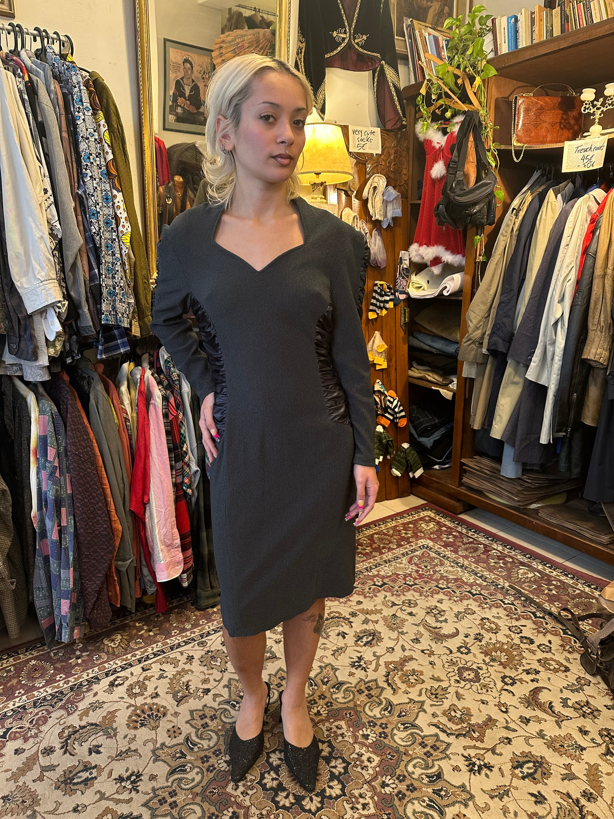 Vintage Grey Gress