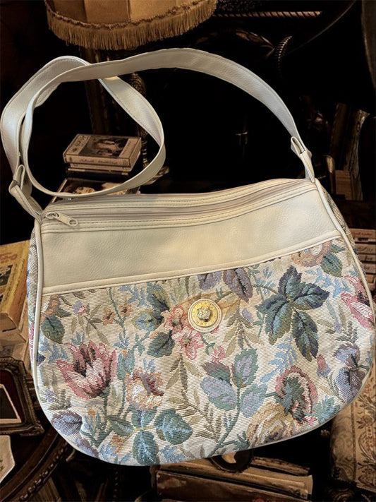 Vintage tapestry bag with floral Wallet