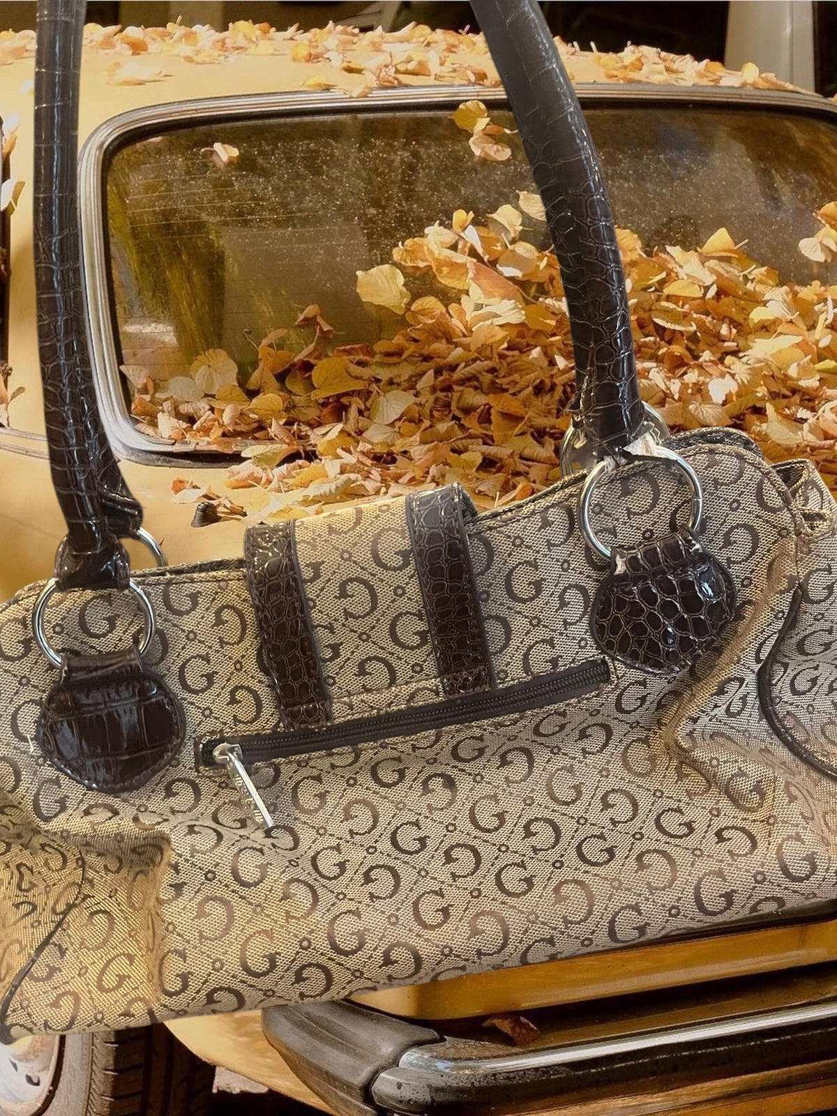 90s spacious hand bag