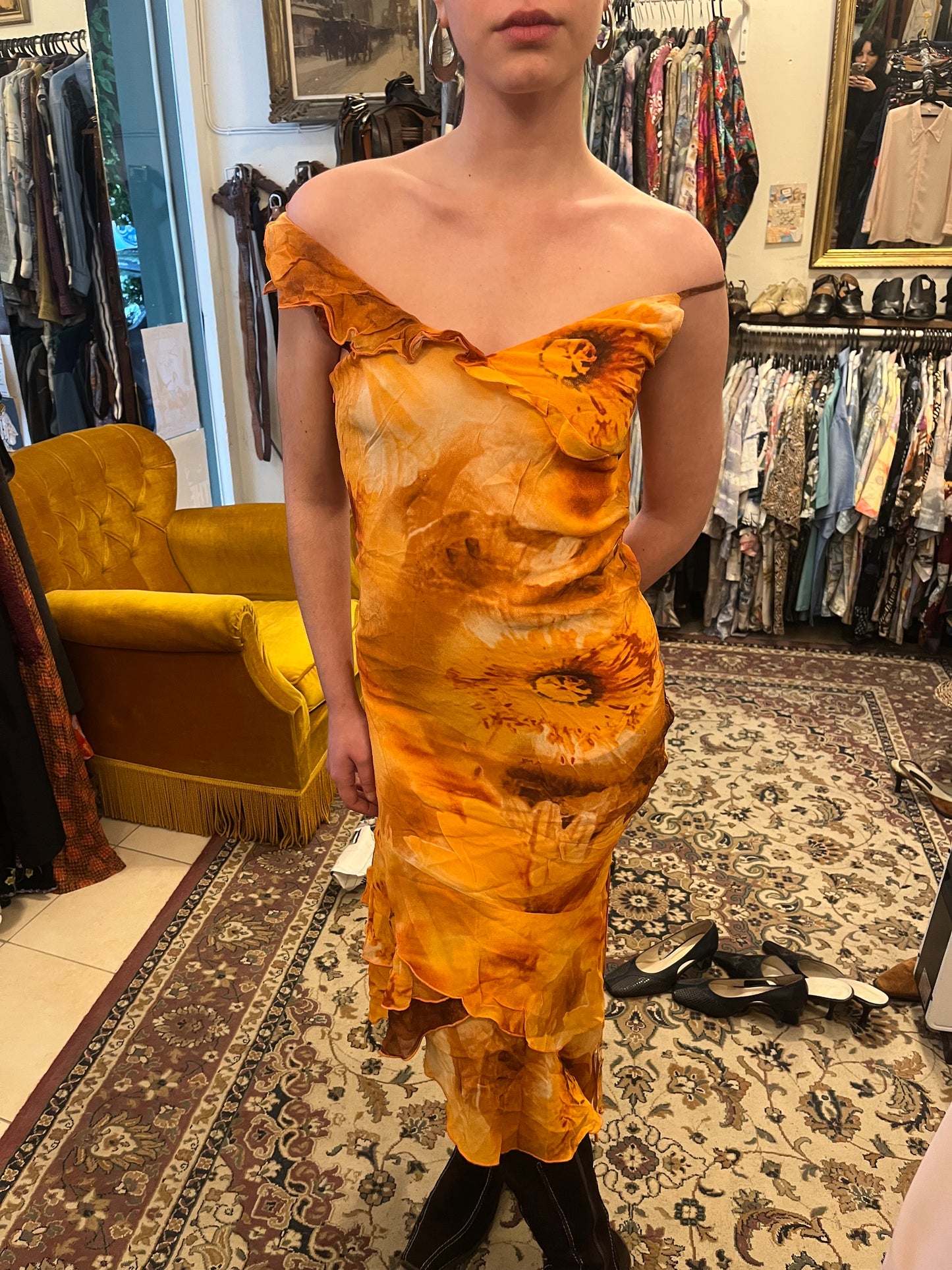 90s floral dress .Fits best M