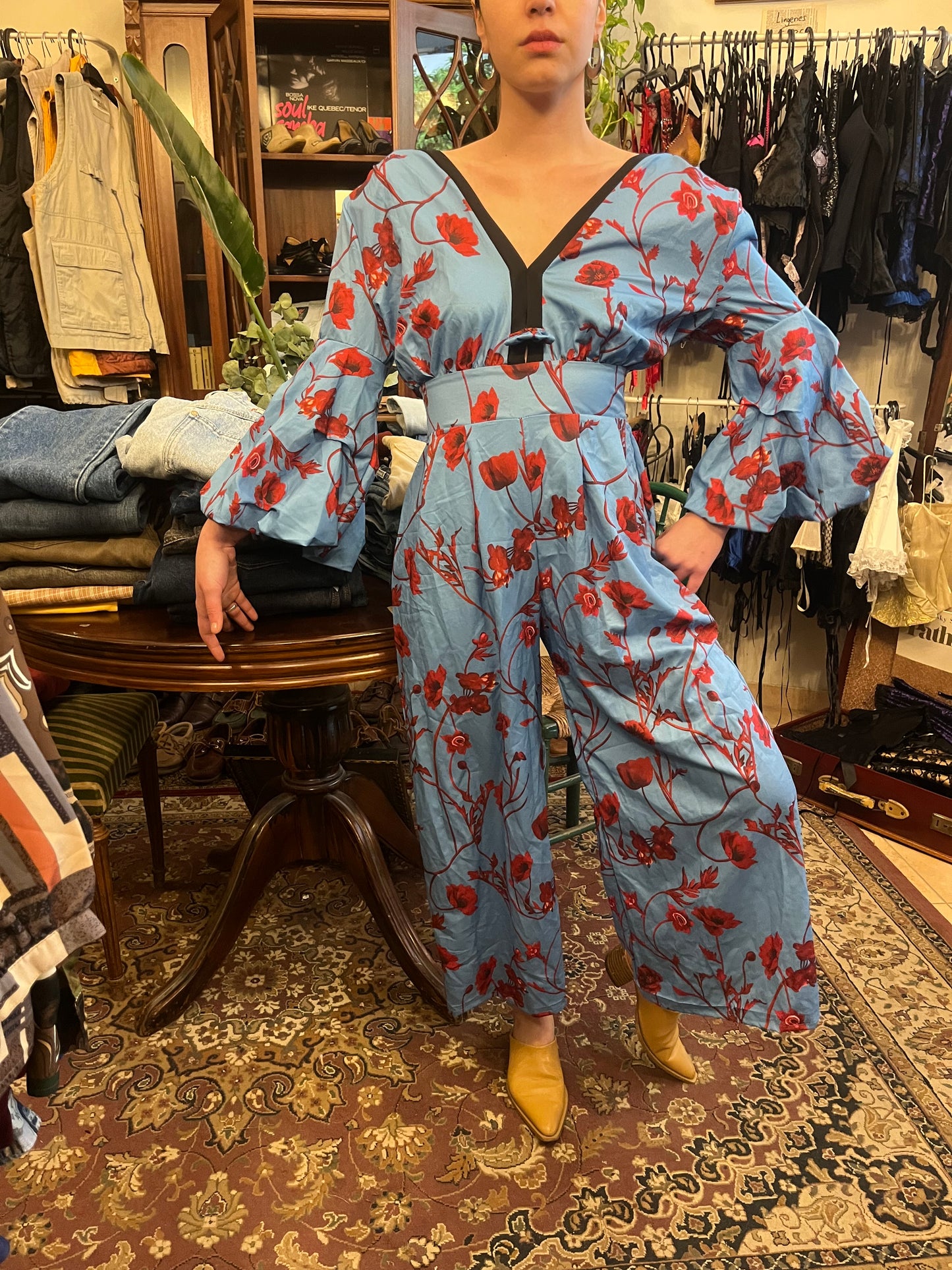 Vintage floral jumpsuit .Fits best S