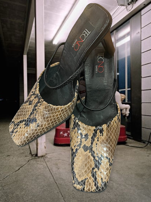 Snake print 90s mules