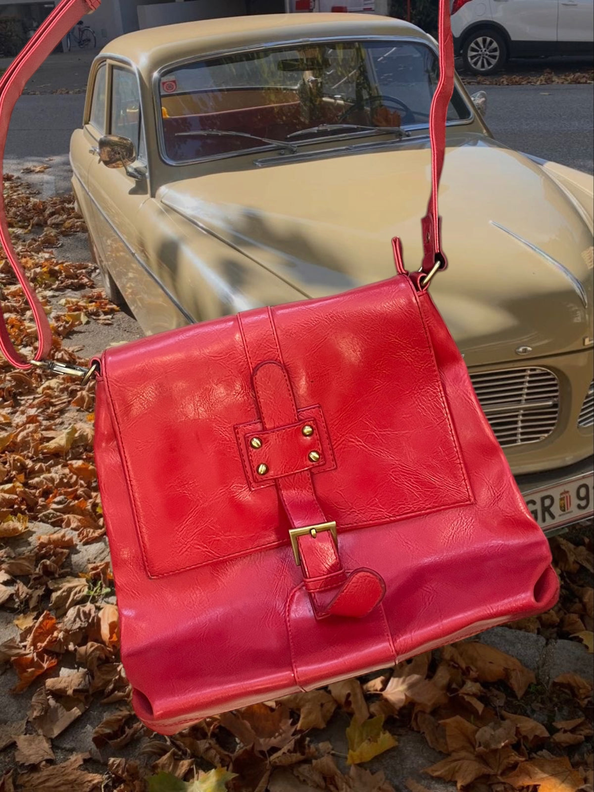 90s red hand bag