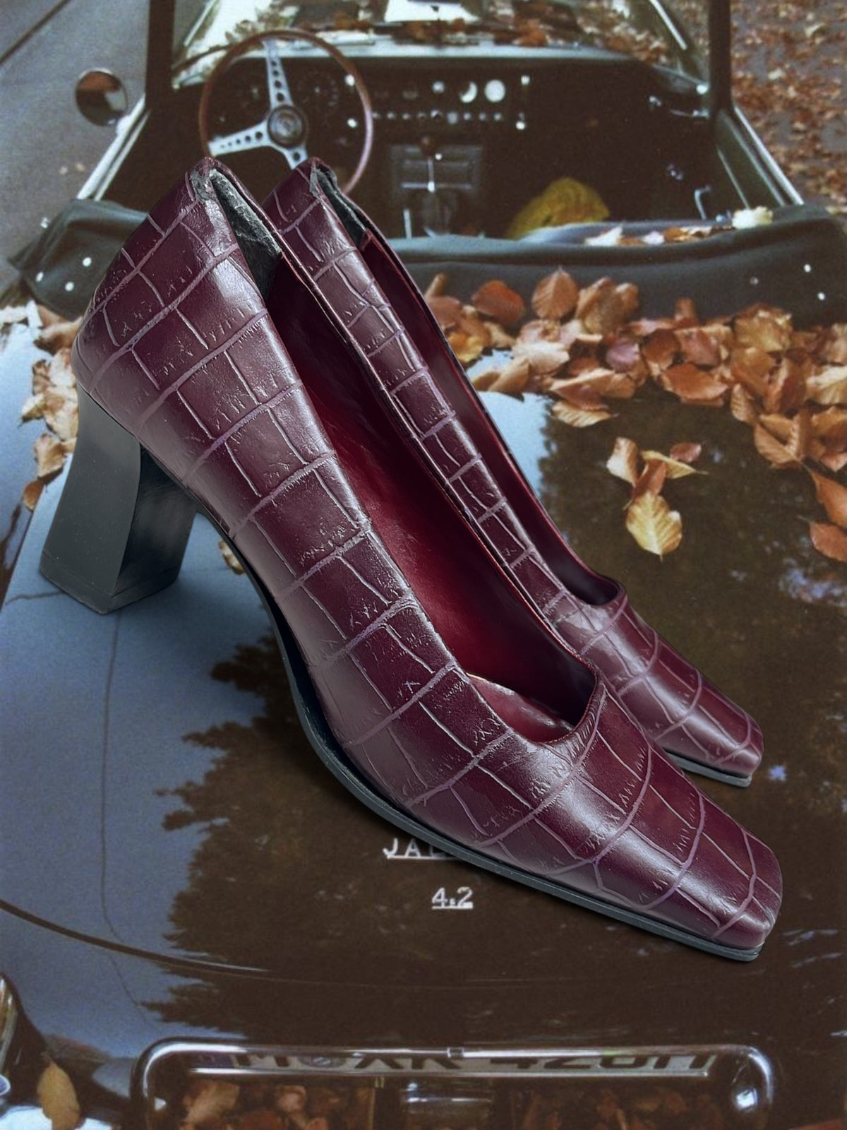 Leather heeled everyday shoes