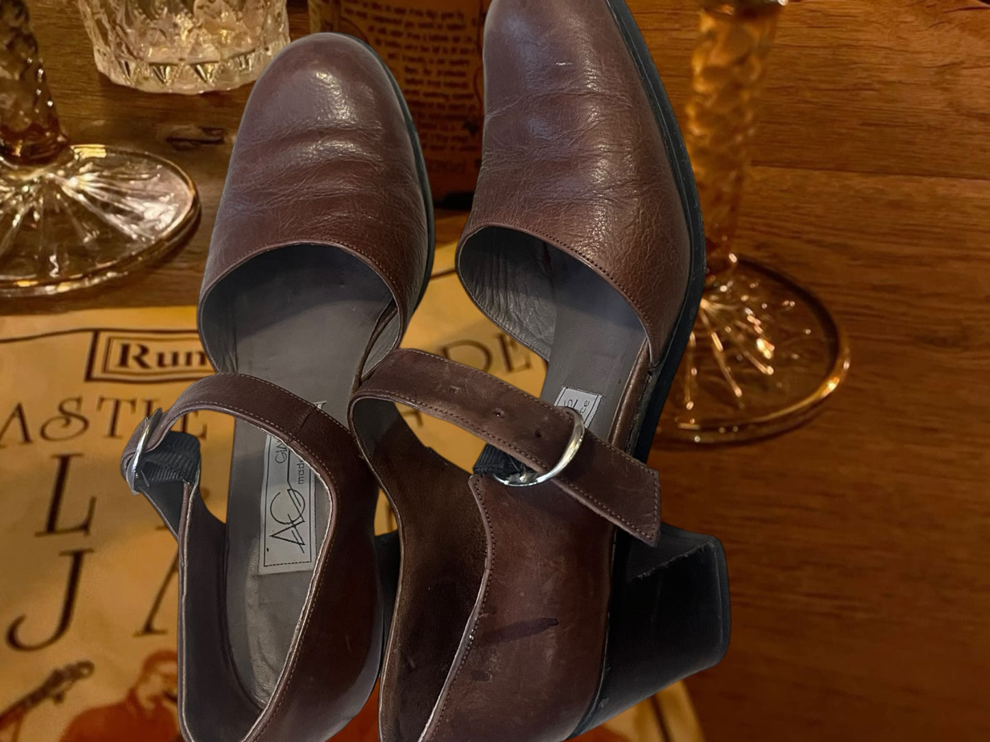 90s Mary Jane’s leather shoes