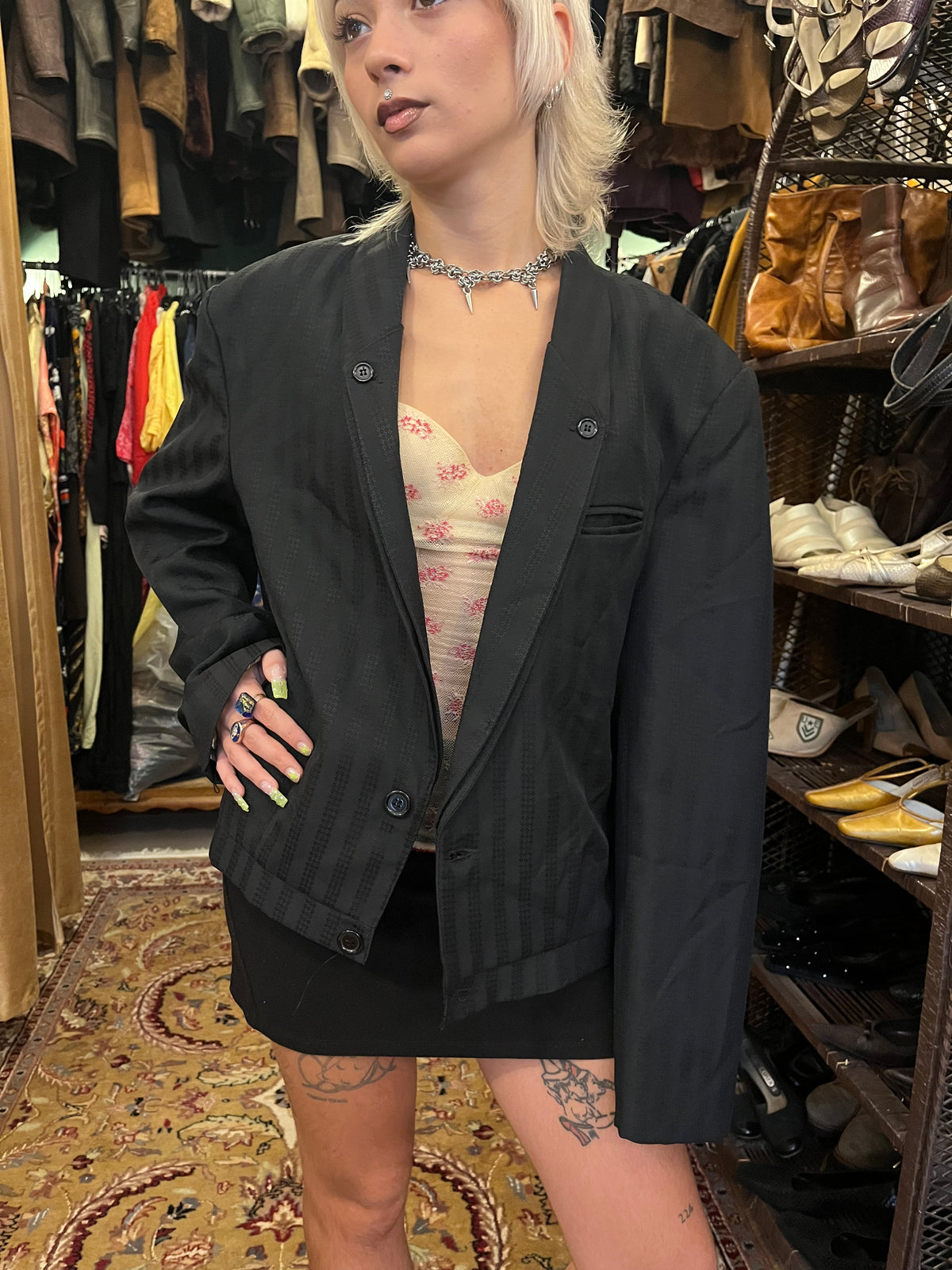 Oversized collared cropped blazer