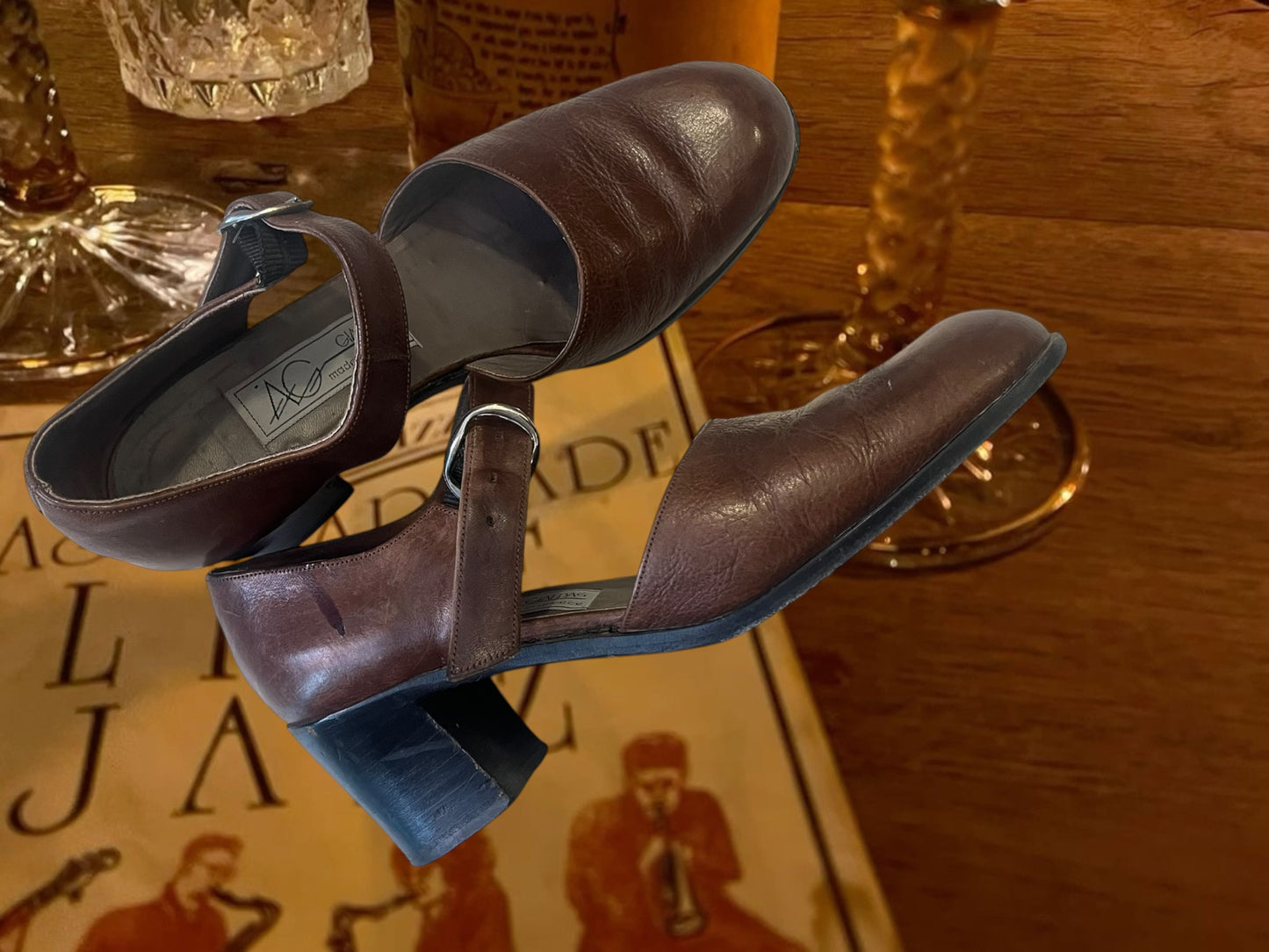 90s Mary Jane’s leather shoes