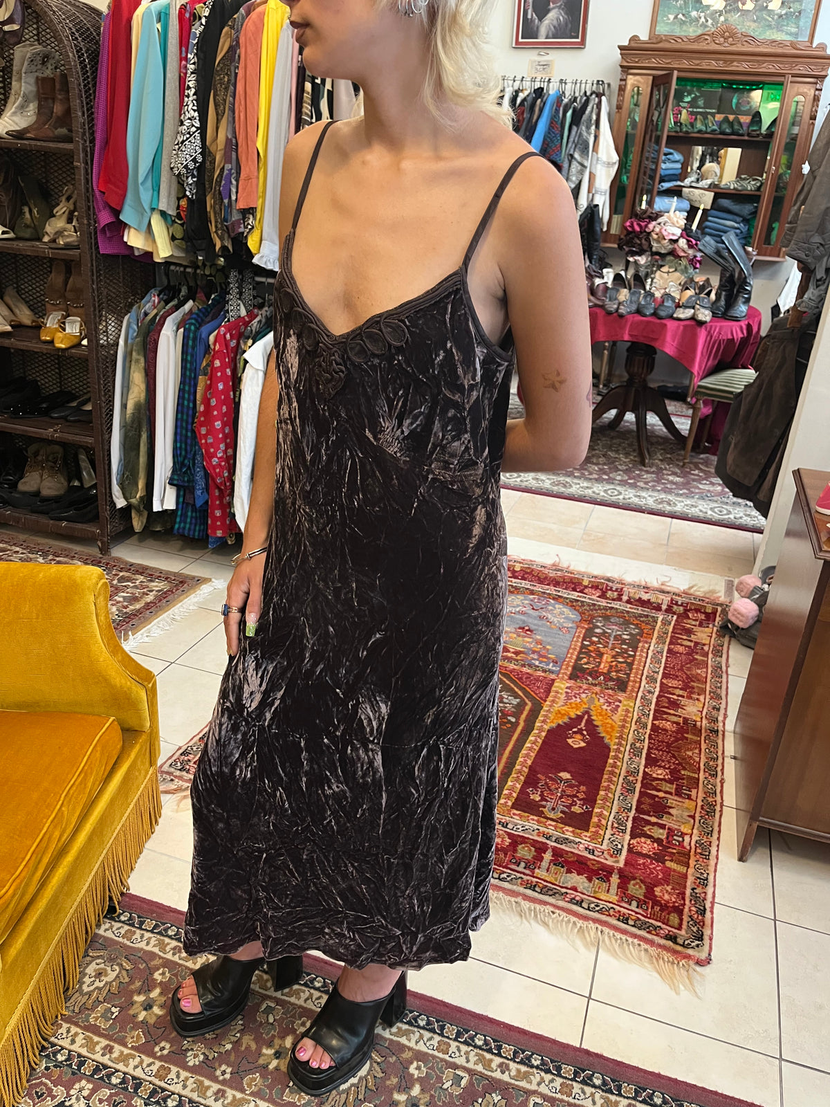 Velvet midi brown dress