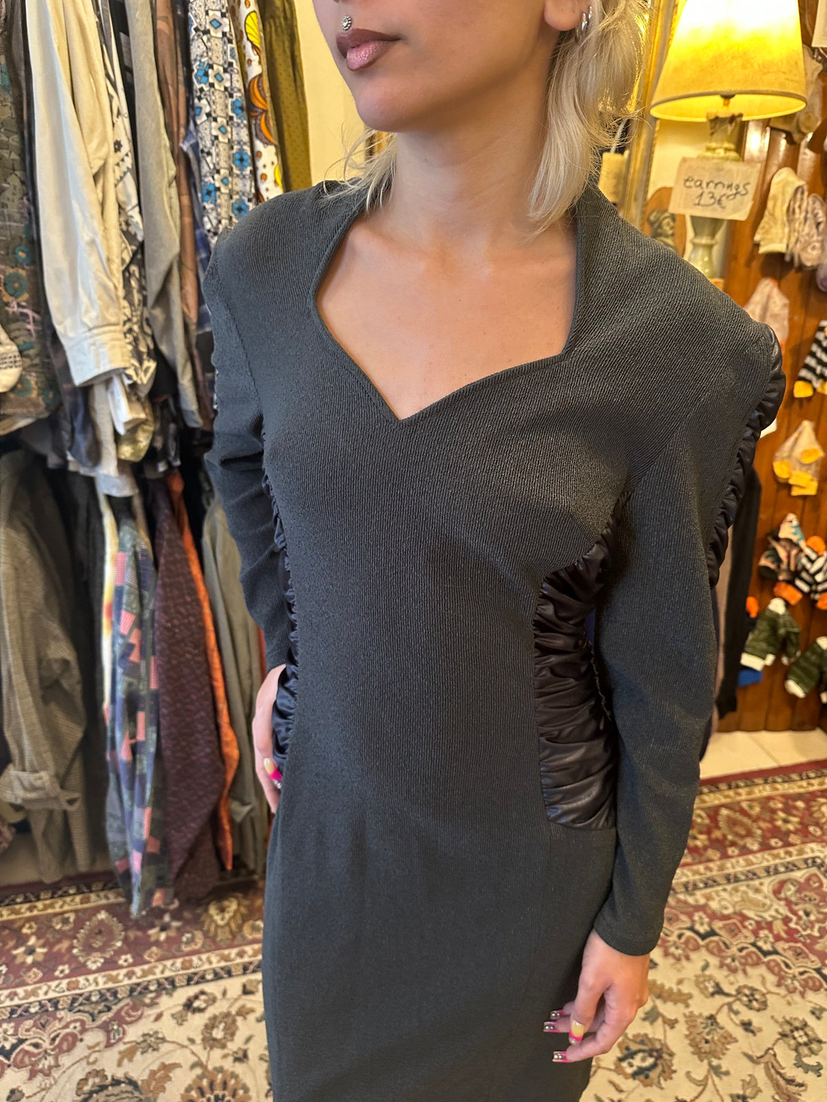 Vintage Grey Gress