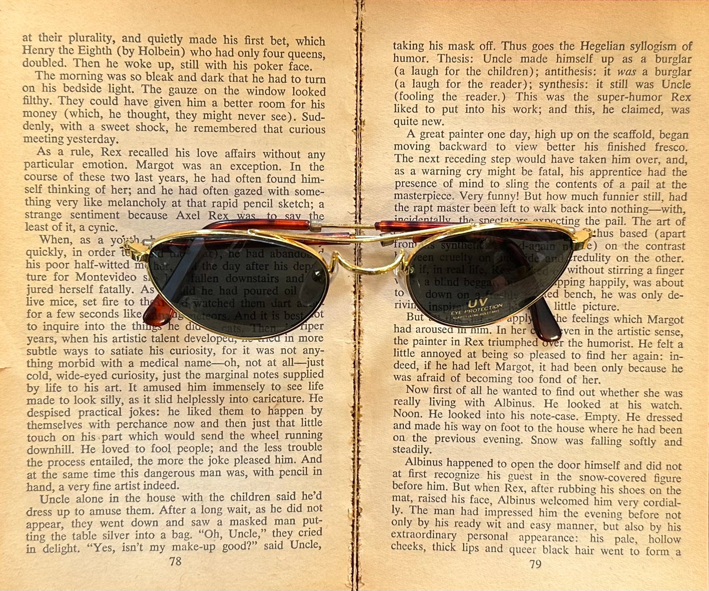 Vintage Golden Rim Sunglasses