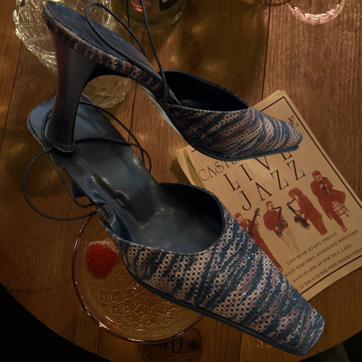 90s pointed patterned heels