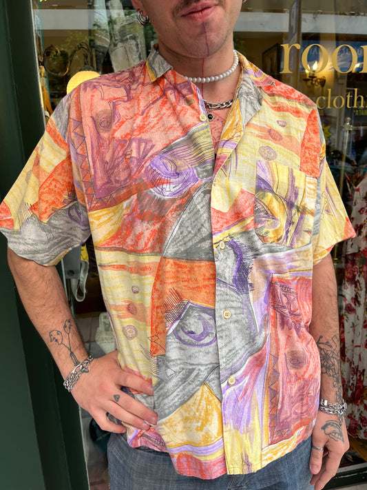 Vintage patterned button up shirt.Size L