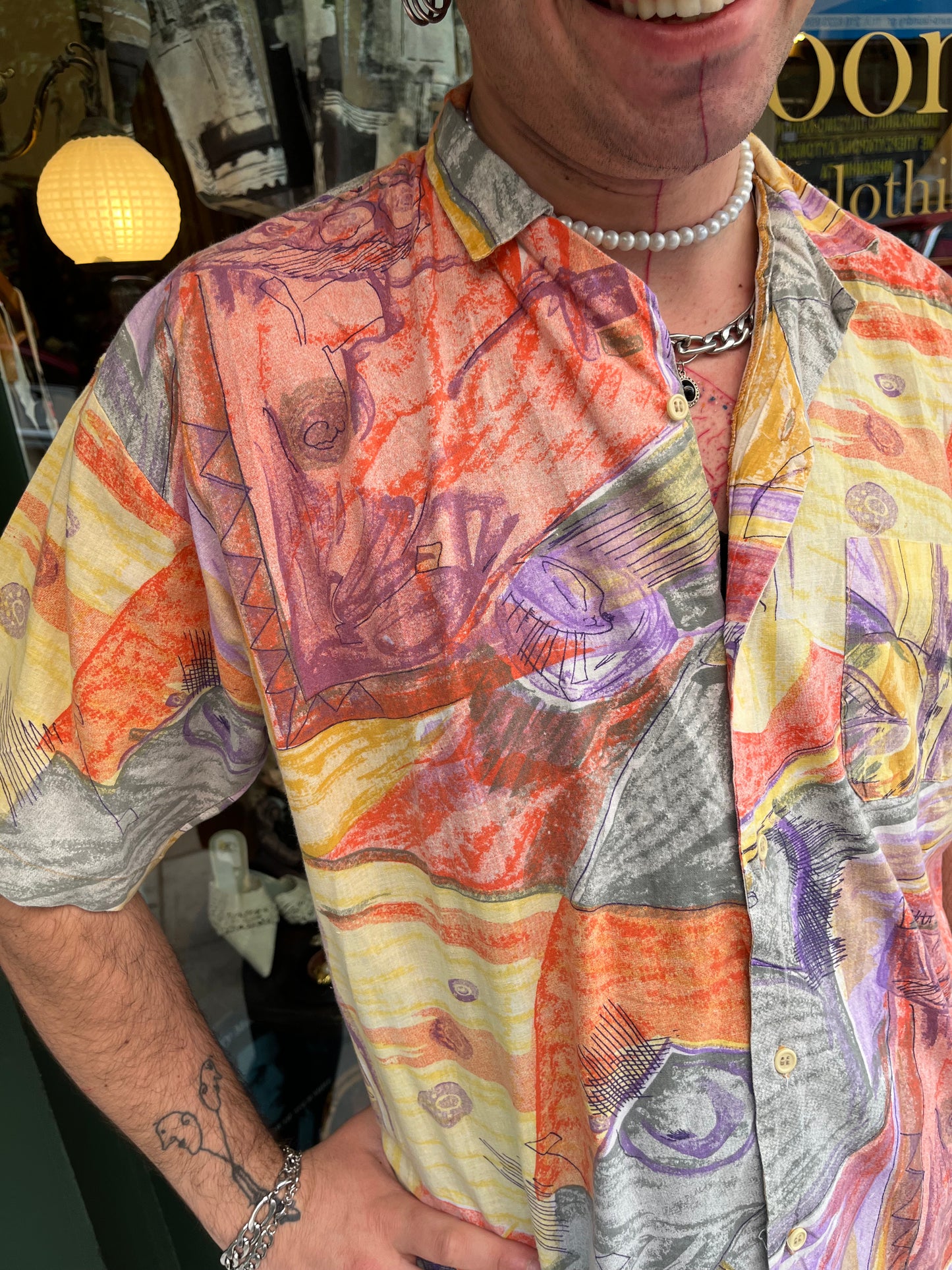 Vintage patterned button up shirt.Size L