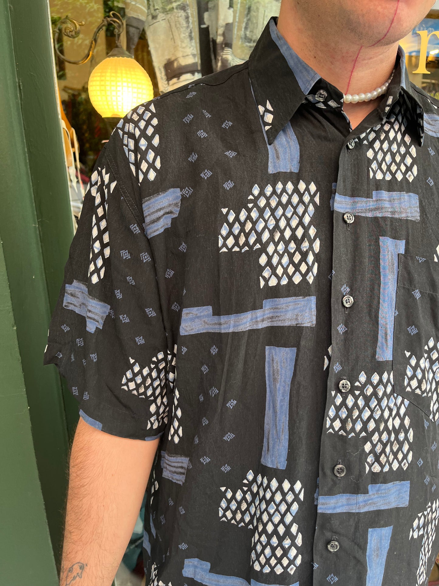 Vintage patterned button up shirt .Size L