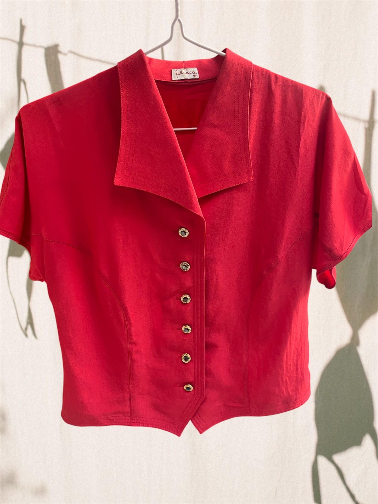 Vintage button up collared shirt .Size S