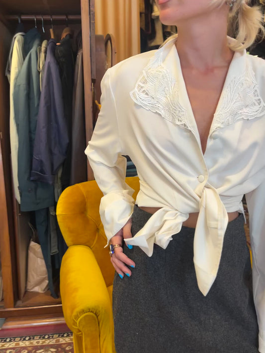Vintage button up collared shirt